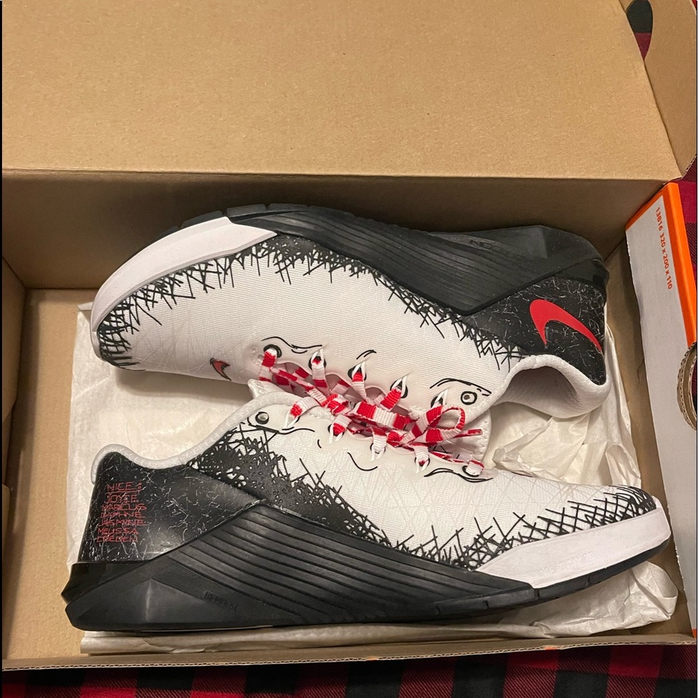 Nike Metcon 5 “Cat in the Hat”